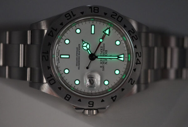 Rolex 16570 EXPLORER II 40MM POLAR DIAL 3186 MOVEMENT Z SERIAL BOXES PAPER - Image 12