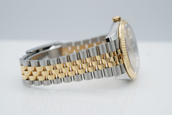 Rolex 126333 DATEJUST 41 YELLOW GOLD STEEL CHAMPAGNE DIAL JUBILEE BAND 2023 FULL SET - Image 6