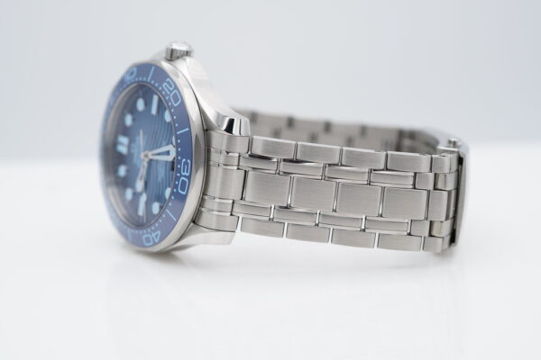 OMEGA SEAMASTER 75th ANNIVERSARY DIVER 300M SUMMER BLUE 2023 FULL SET - Image 5