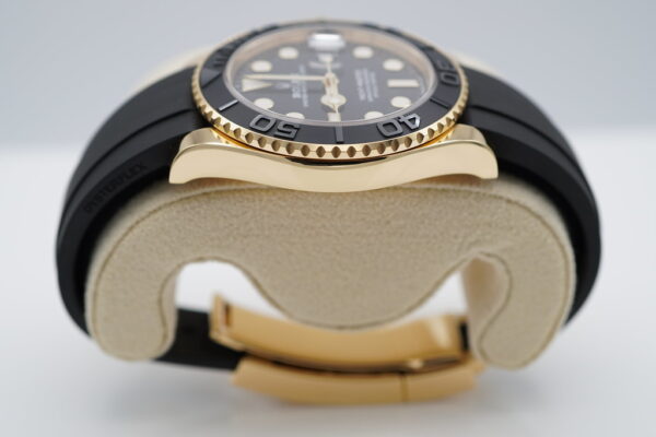 Rolex 226658 YACHTMASTER 18K YELLOW GOLD OYSTERFLEX 42MM 2023 FULL SET - Image 4