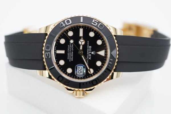 Rolex 226658 YACHTMASTER 18K YELLOW GOLD OYSTERFLEX 42MM 2023 FULL SET - Image 9