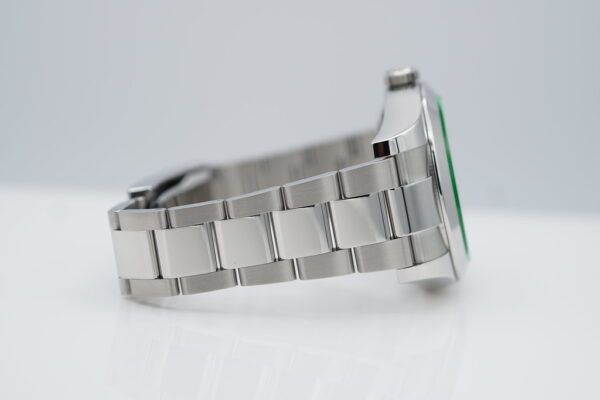 Rolex 116400GV MILGAUSS GREEN CRYSTAL BLACK DIAL 2021 WARRANTY FULL SET - Image 6