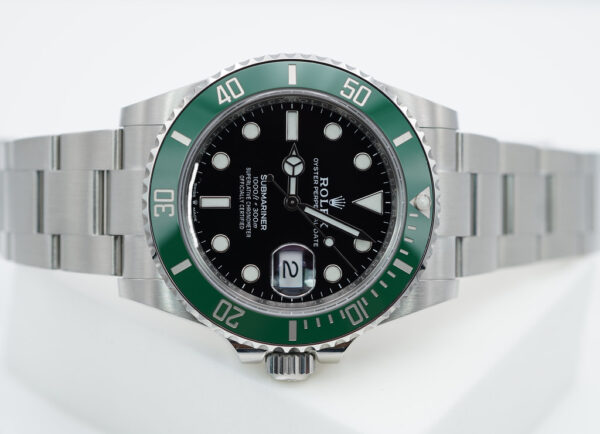Rolex 126610LV SUBMARINER 41 GREEN MK1 BEZEL STARBUCKS 2023 WARRANTY FULL SET - Image 9