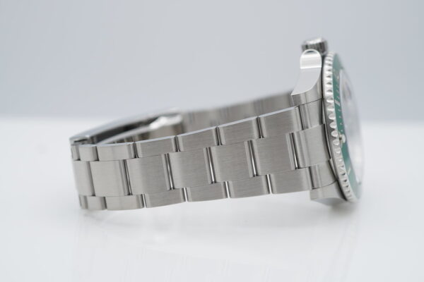 Rolex 126610LV SUBMARINER 41 GREEN MK1 BEZEL STARBUCKS 2023 WARRANTY FULL SET - Image 6