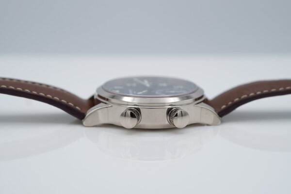 Patek PHILIPPE 7234G WHITE GOLD CALATRAVA PILOT TRAVEL TIME BLUE DIAL FULL SET - Image 4