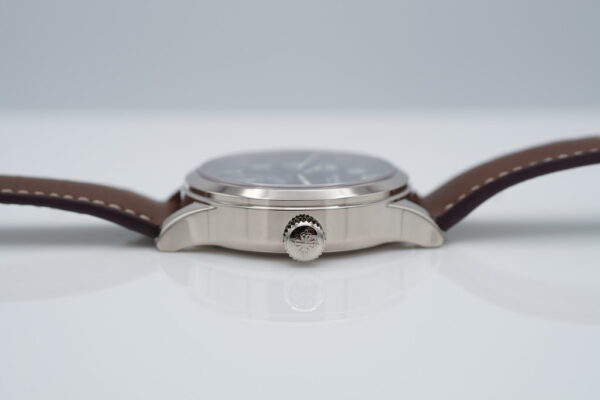 Patek PHILIPPE 7234G WHITE GOLD CALATRAVA PILOT TRAVEL TIME BLUE DIAL FULL SET - Image 3