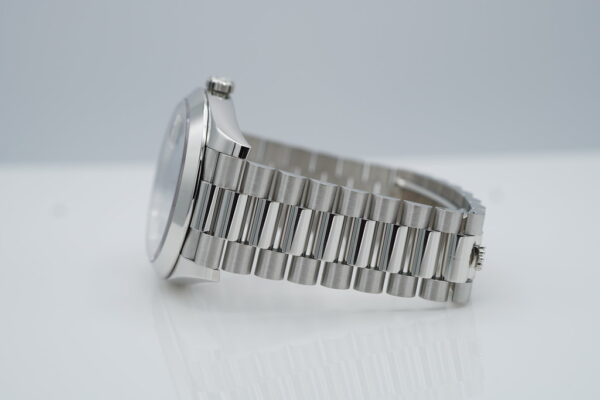 Rolex 228206 DAY DATE 40 PLATINUM ICE BLUE DIAGONAL MOTIF DIAL COMPLETE SET - Image 5