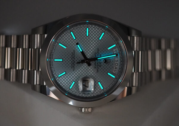 Rolex 228206 DAY DATE 40 PLATINUM ICE BLUE DIAGONAL MOTIF DIAL COMPLETE SET - Image 11