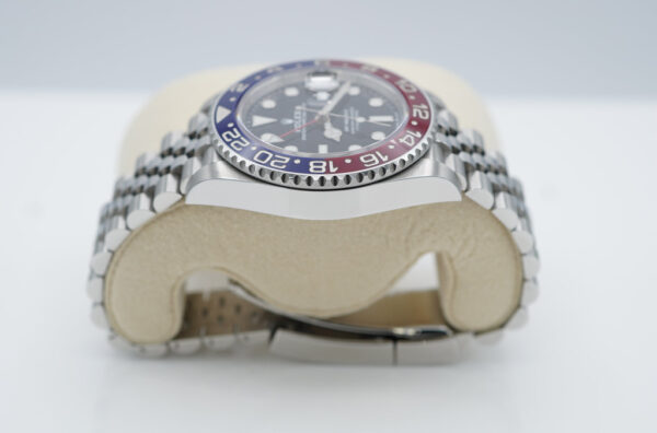 Rolex 126710BLRO PEPSI GMT MASTER II RED BLUE BEZEL JUBILEE BAND 2020 FULL SET - Image 4