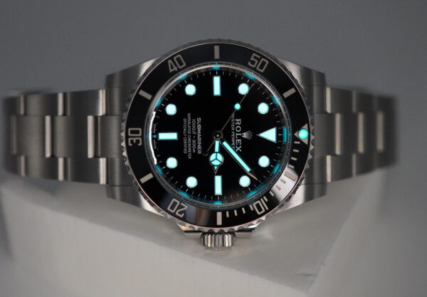 Rolex 124060 SUBMARINER NO DATE 41MM 2022 WARRANTY FULL SET - Image 11
