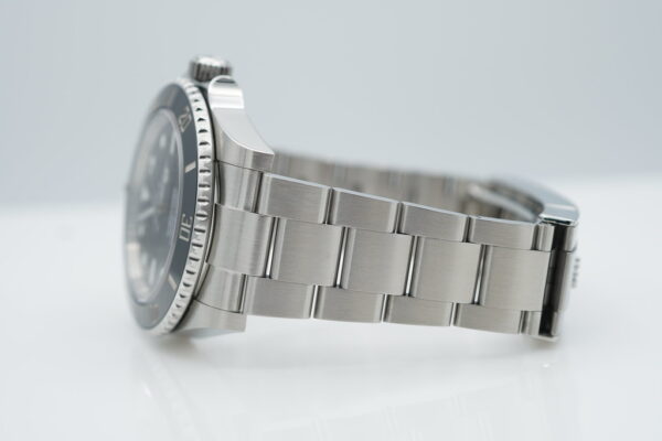 Rolex 124060 SUBMARINER NO DATE 41MM 2022 WARRANTY FULL SET - Image 5