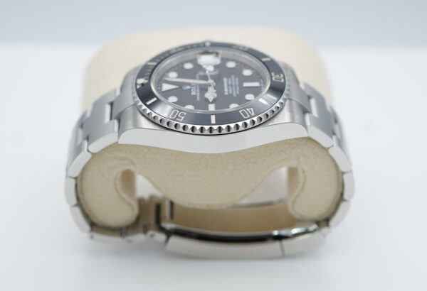 Rolex 126610LN SUBMARINER DATE 41 NEW MODEL 2022 WARRANTY FULL SET - Image 4