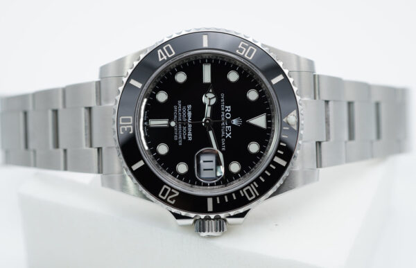 Rolex 126610LN SUBMARINER DATE 41 NEW MODEL 2022 WARRANTY FULL SET - Image 9