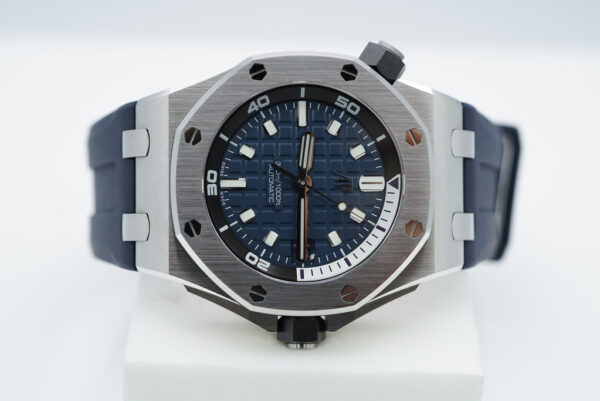 Audemars PIGUET ROYAL OAK OFFSHORE DIVER 15720ST BLUE DIAL 2022 WARRANTY FULL SET - Image 9