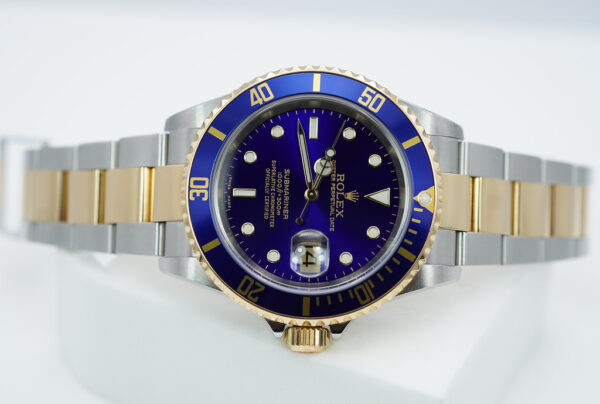 Rolex 16613LB SUBMARINER YELLOW GOLD STEEL BLUE DIAL D SERIAL FULL SET - Image 10