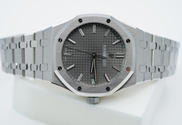 Audemars PIGUET ROYAL OAK 15500ST GREY DIAL 41MM 2020 WARRANTY FULL SET - Image 9