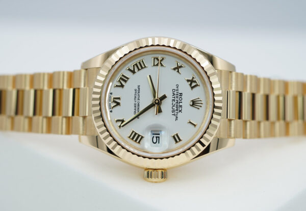 BRAND NEW Rolex 279178 LADY DATEJUST YELLOW GOLD WHITE DIAL PRESIDENT 2023 FULL SET - Image 9
