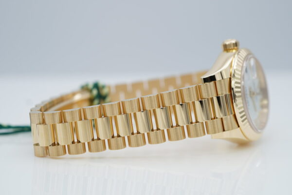 BRAND NEW Rolex 279178 LADY DATEJUST YELLOW GOLD WHITE DIAL PRESIDENT 2023 FULL SET - Image 5