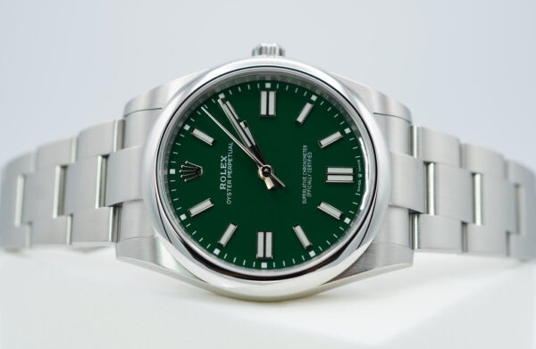 Rolex 124300 OYSTER PERPETUAL 41 GREEN DIAL 2023 COMPLETE SET - Image 10