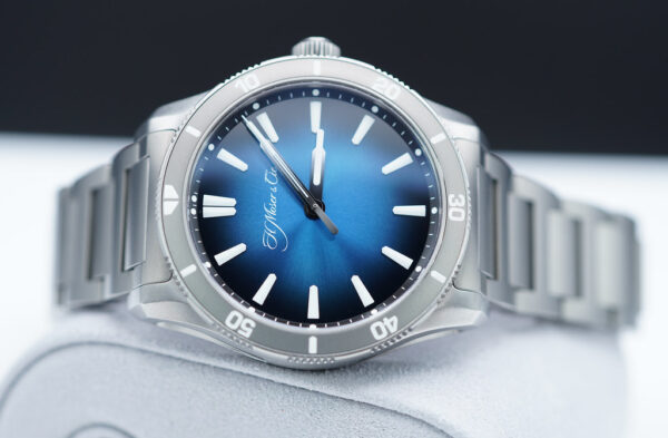 H. Moser & Cie PIONEER CENTRE SECONDS FUNKY BLUE LIMITED OF 100 PCS 2022 FULL SET - Image 10