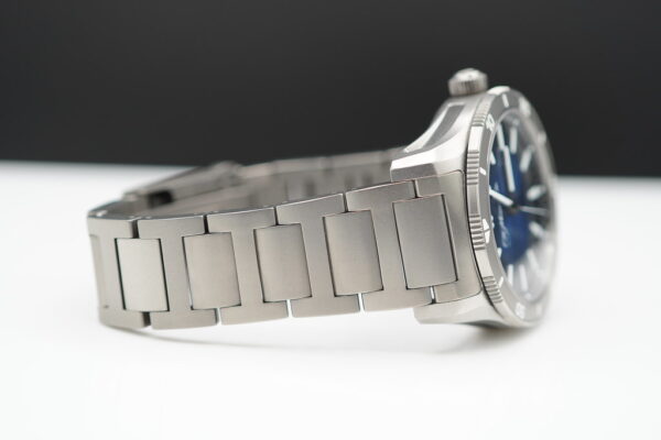 H. Moser & Cie PIONEER CENTRE SECONDS FUNKY BLUE LIMITED OF 100 PCS 2022 FULL SET - Image 6