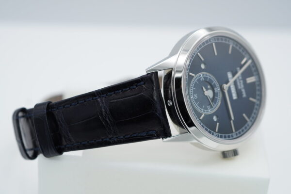 Patek PHILIPPE 5236P IN LINE PERPETUAL CALENDAR PLATINUM BLUE DIAL 2023 FULL SET - Image 5