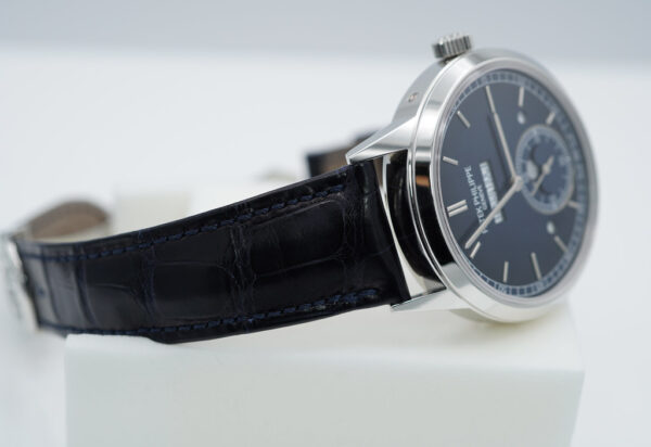 Patek PHILIPPE 5236P IN LINE PERPETUAL CALENDAR PLATINUM BLUE DIAL 2023 FULL SET - Image 6