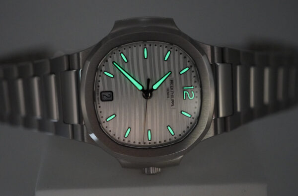BRAND NEW Patek PHILIPPE 7118/1A NAUTILUS STAINLESS STEEL WHITE DIAL 2023 FULL SET - Image 11