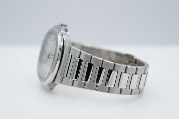 BRAND NEW Patek PHILIPPE 7118/1A NAUTILUS STAINLESS STEEL WHITE DIAL 2023 FULL SET - Image 6