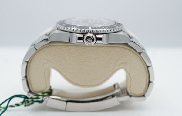 BRAND NEW Rolex 124060 SUBMARINER NO DATE 41MM 2023 WARRANTY FULL SET - Image 3