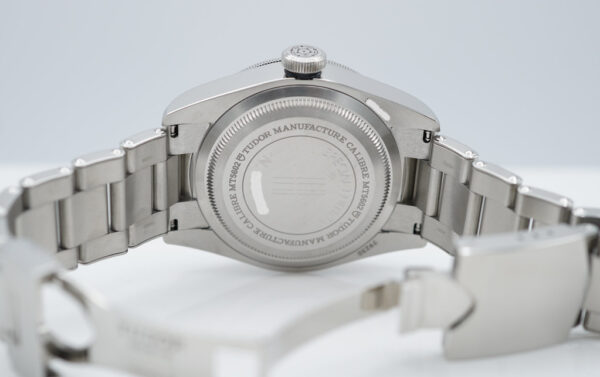 Tudor 79230G BLACK BAY HARRODS EDITION GREEN BEZEL 2023 WARRANTY FULL SET - Image 8