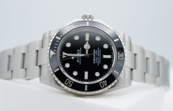 Rolex 124060 SUBMARINER NO DATE 41MM 2023 WARRANTY FULL SET - Image 10