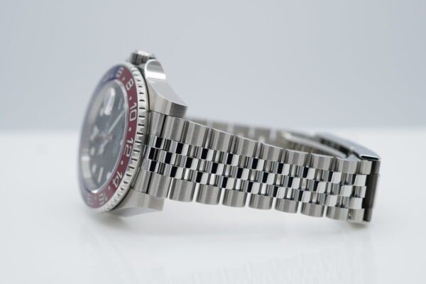 Rolex 126710BLRO PEPSI GMT MASTER II RED BLUE BEZEL JUBILEE 2022 FULL SET - Image 5