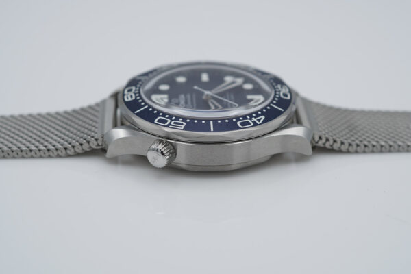 OMEGA SEAMASTER DIVER 300M 007 JAMES BOND 60th ANNIVERSARY 2023 FULL SET - Image 4