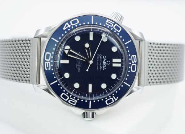 OMEGA SEAMASTER DIVER 300M 007 JAMES BOND 60th ANNIVERSARY 2023 FULL SET - Image 9