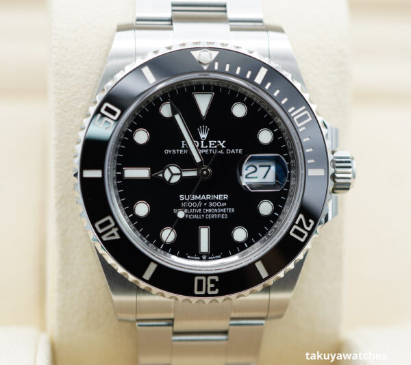 Rolex 126610LN SUBMARINER DATE 41 NEW MODEL 2023 WARRANTY COMPLETE SET