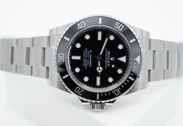 BRAND NEW Rolex 124060 SUBMARINER NO DATE 41MM 2023 WARRANTY COMPLETE SET - Image 9
