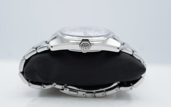 Grand Seiko SLGH013 HERITAGE HI-BEAT LIGHT BLUE DIAL 2023 FULL SET - Image 3