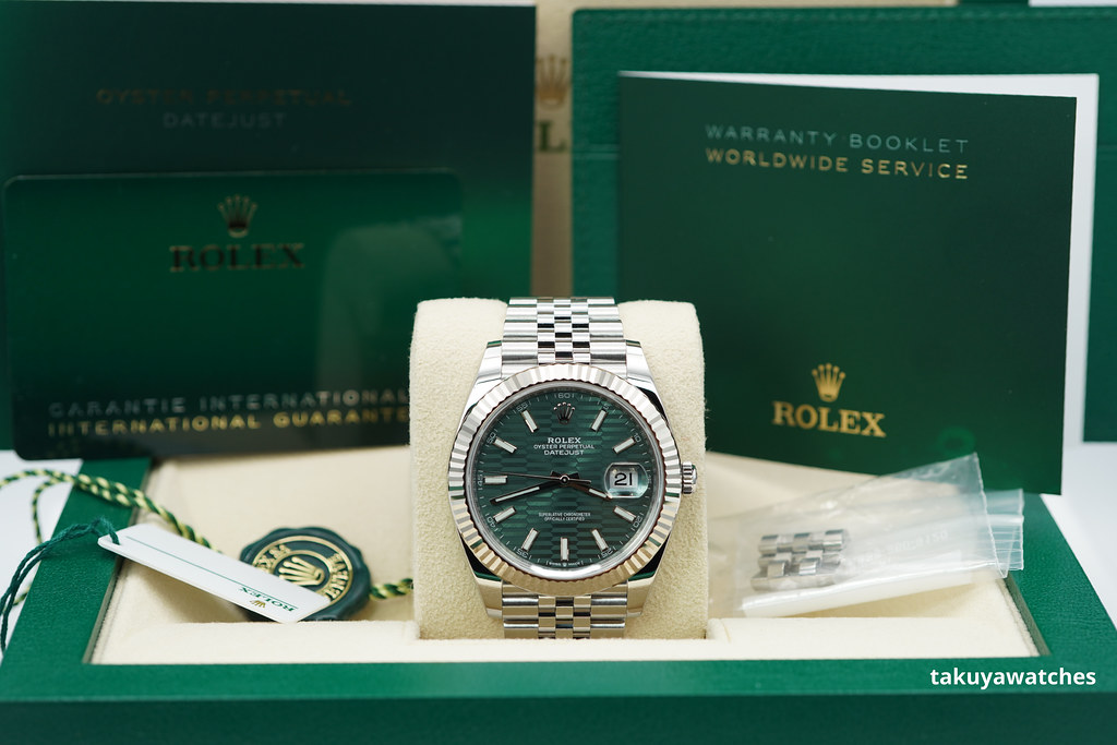 Rolex 126334 DATEJUST 41 FLUTED BEZEL MINT GREEN MOTIF DIAL