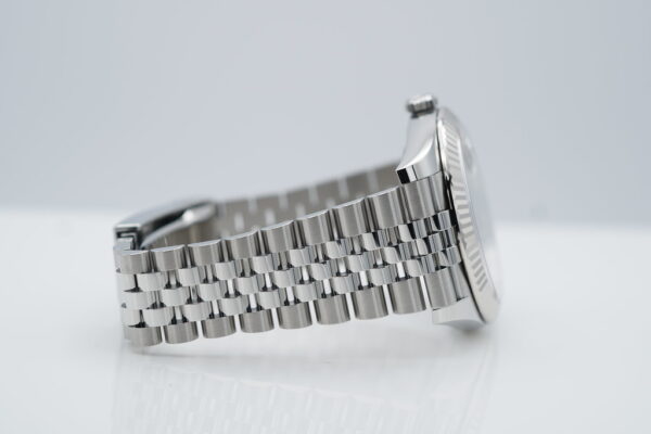 Rolex 126334 DATEJUST 41 FLUTED BEZEL MINT GREEN MOTIF DIAL JUBILEE BAND 2023 FULL SET - Image 6