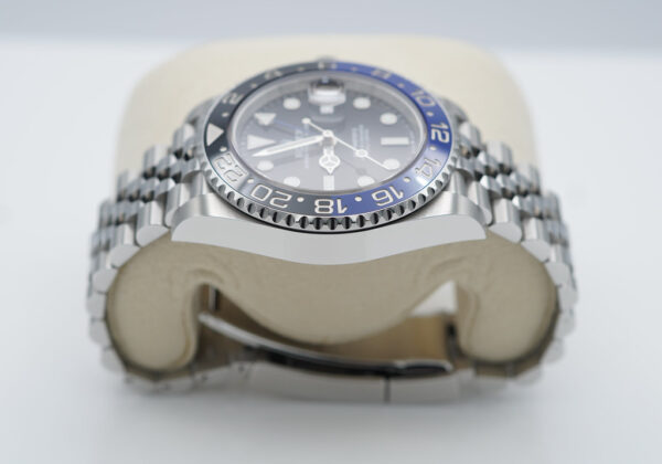 Rolex 126710BLNR GMT MASTER II BLACK BLUE BEZEL JUBILEE BAND 2022 FULL SET - Image 4