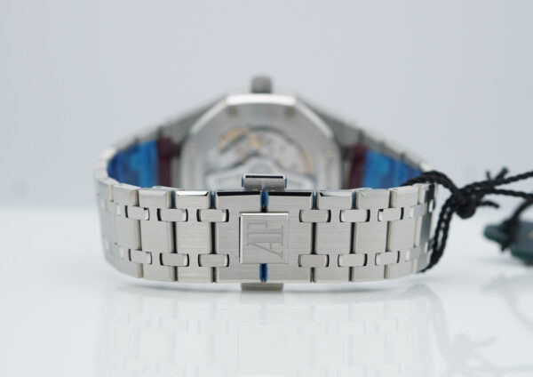 BRAND NEW Audemars PIGUET ROYAL OAK 50th ANNIVERSARY 77451ST STEEL ICE BLUE DIAL 34MM - Image 7