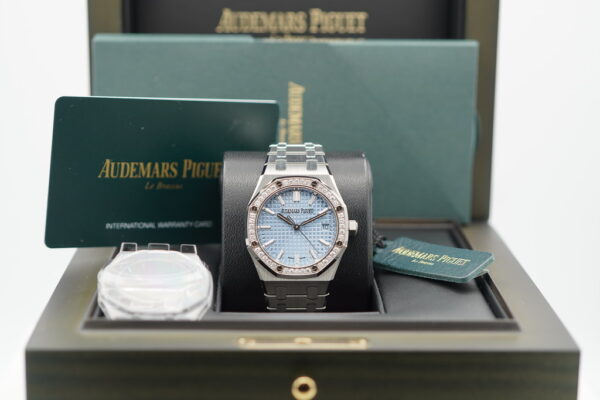 BRAND NEW Audemars PIGUET ROYAL OAK 50th ANNIVERSARY 77451ST STEEL ICE BLUE DIAL 34MM - Image 2