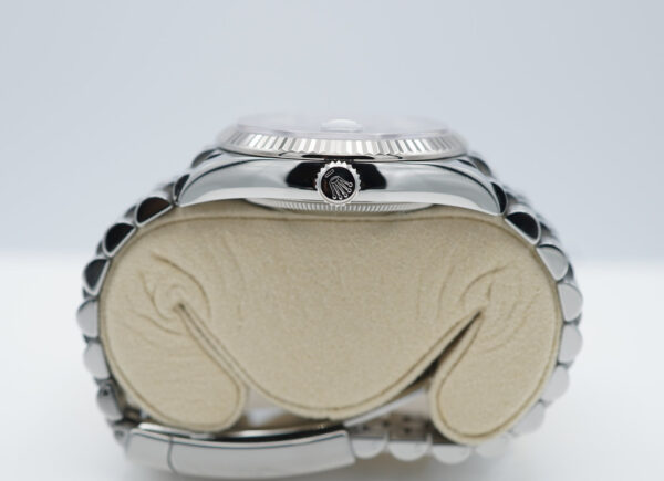 Rolex 126234 DATEJUST 36 FLUTED BEZEL BLUE DIAL JUBILEE BAND COMPLETE SET - Image 3