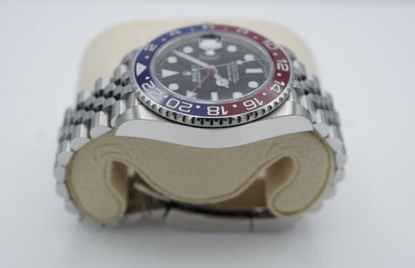 Rolex 126710BLRO PEPSI GMT MASTER II RED BLUE BEZEL JUBILEE 2021 FULL SET - Image 4