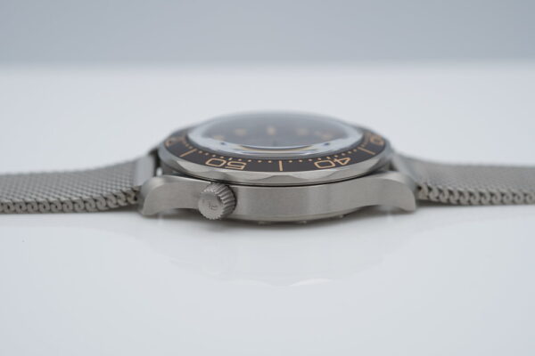 Omega SEAMASTER DIVER 300M 007 JAMES BOND NO TIME TO DIE TITANIUM MESH BRACELET FULL SET - Image 4