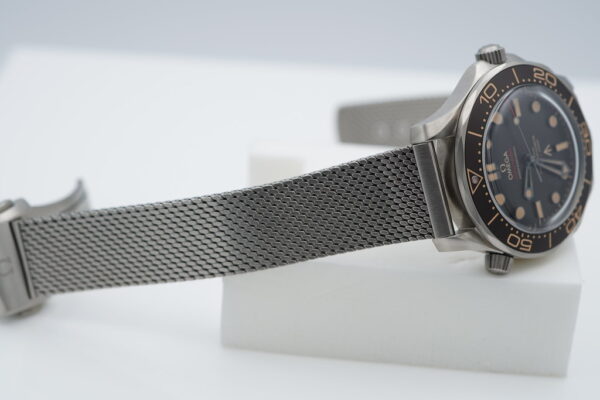 Omega SEAMASTER DIVER 300M 007 JAMES BOND NO TIME TO DIE TITANIUM MESH BRACELET FULL SET - Image 6