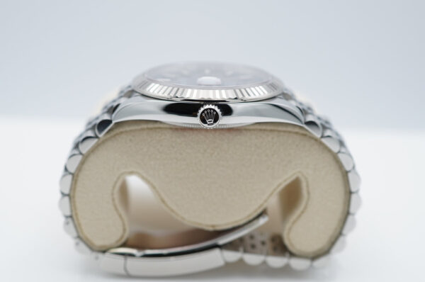 Rolex 126334 DATEJUST 41 FLUTED BEZEL BLUE STICK DIAL JUBILEE 2021 COMPLETE SET - Image 3