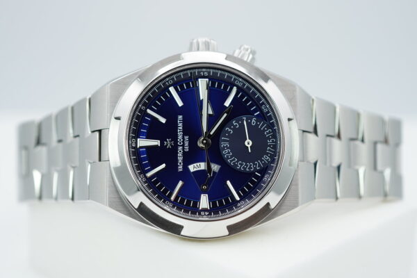 Vacheron CONSTANTIN OVERSEAS DUAL TIME 7900V BLUE DIAL 2021 WARRANTY FULL SET - Image 10