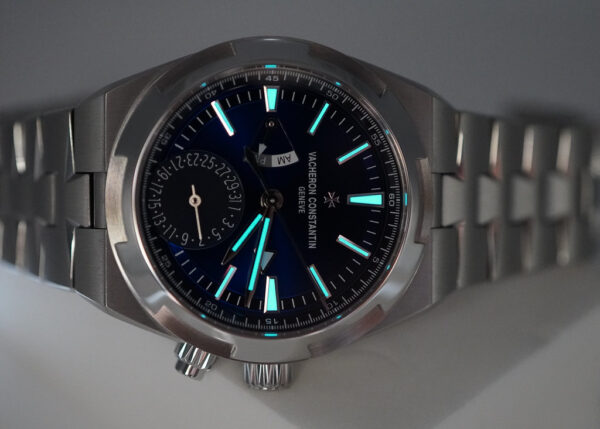 Vacheron CONSTANTIN OVERSEAS DUAL TIME 7900V BLUE DIAL 2021 WARRANTY FULL SET - Image 11